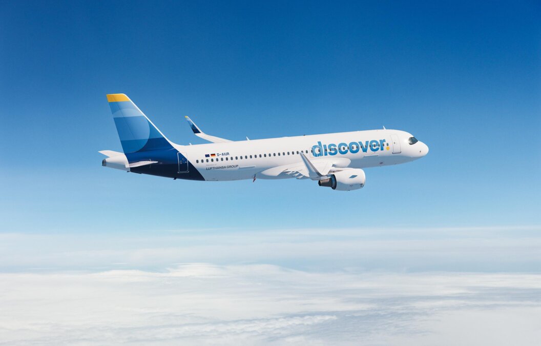 Bristol AIrport – passenger jet
